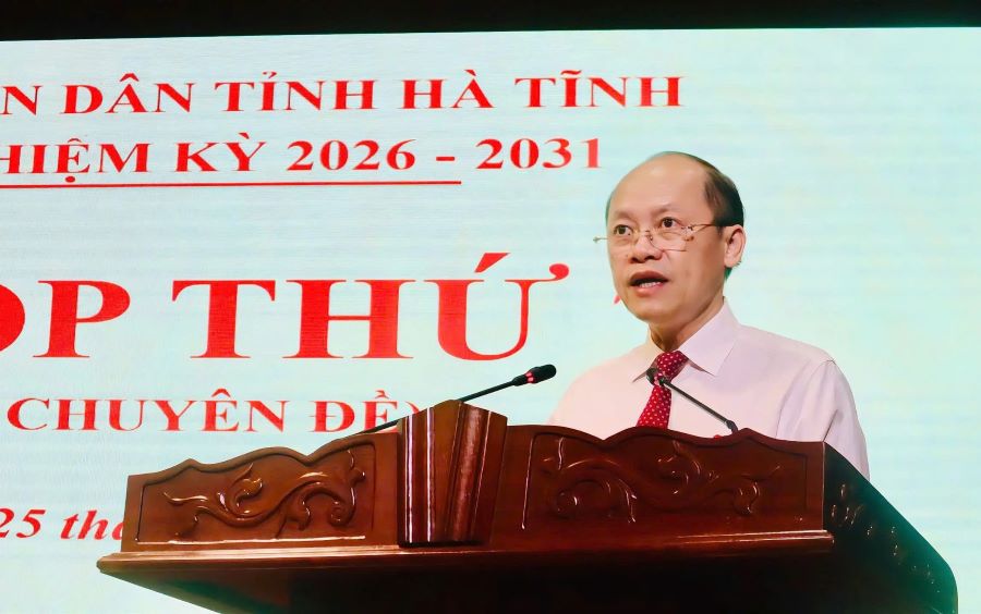 Ph&oacute; B&iacute; thư Thường trực tỉnh ủy, Chủ tịch HDND tỉnh H&agrave; Tĩnh Nguyễn Hồng Lĩnh ph&aacute;t biểu bế mạc kỳ họp