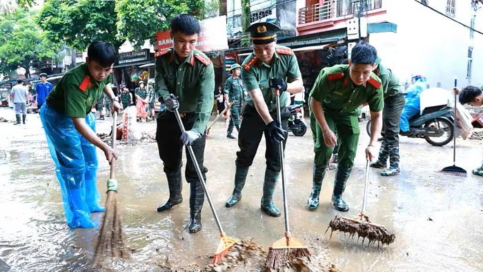 nhằm nhanh chóng khắc phục hậu quả, bảo đảm vệ sinh môi trường và an toàn cho người dân. nhằm nhanh chóng khắc phục hậu quả, bảo đảm vệ sinh môi trường và an toàn cho người dân.