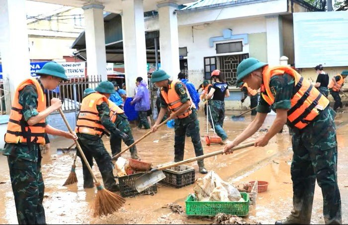 Lạng Sơn khẩn trương thu gom rác thải, vệ sinh môi trường sau mưa, bão Lạng Sơn khẩn trương thu gom rác thải, vệ sinh môi trường sau mưa, bão