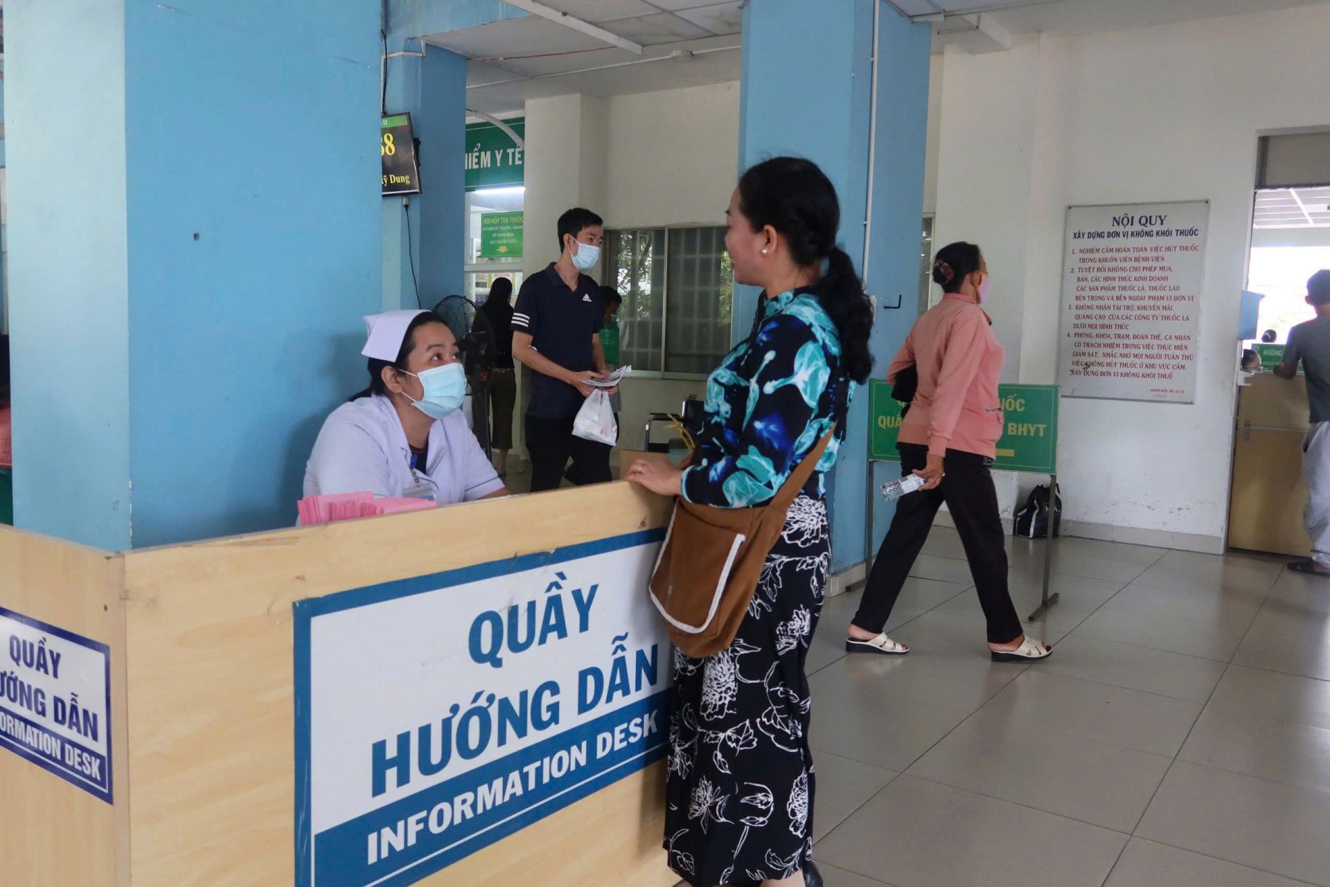 Trường hợp đủ điều kiện, NLĐ bị tai nạn tr&ecirc;n đường đi l&agrave;m được hưởng đồng thời chế độ ốm đau v&agrave; tai nạn lao động. Ảnh minh họa