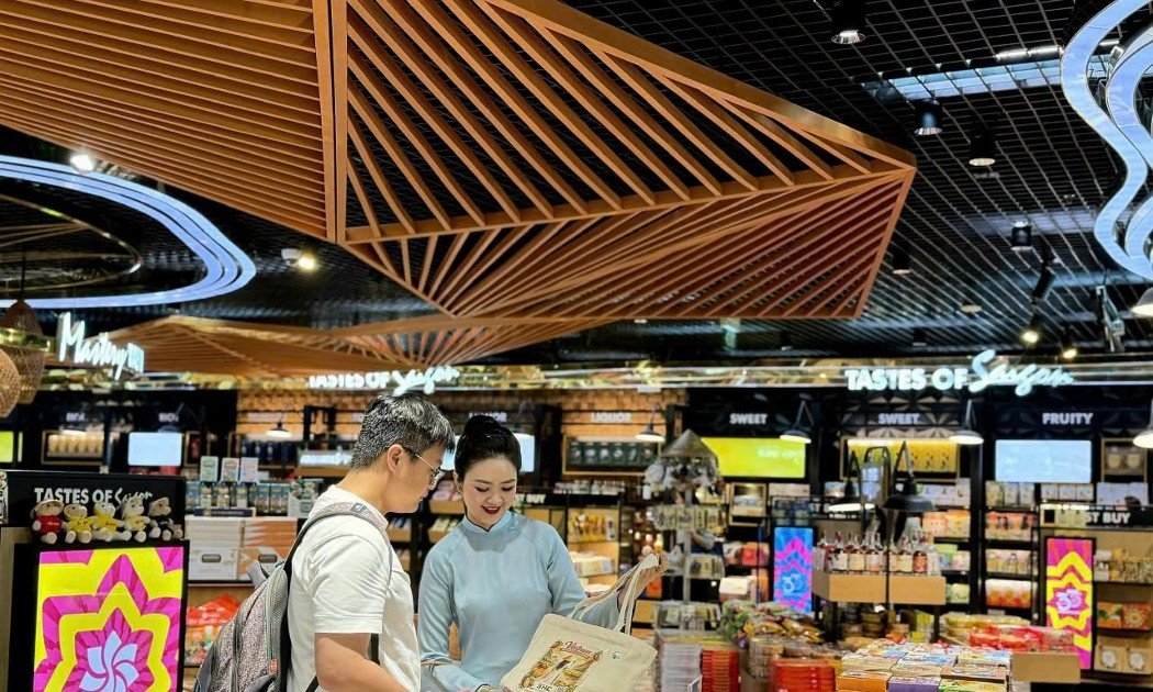M&ocirc; h&igrave;nh outlet được kỳ vọng kết nối mua sắm với du lịch, g&oacute;p phần n&acirc;ng mức chi ti&ecirc;u của du kh&aacute;ch v&agrave; tạo th&ecirc;m động lực tăng trưởng cho thị trường b&aacute;n lẻ Việt Nam.
