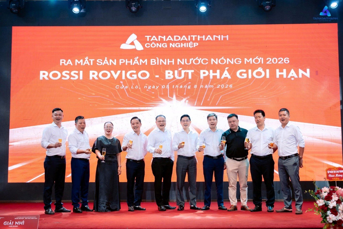 Chuỗi sự kiện &ldquo;Bứt ph&aacute; giới hạn&rdquo; của Rossi với sự tham dự của hơn 700 kh&aacute;ch h&agrave;ng, đại l&yacute; v&agrave; đối t&aacute;c