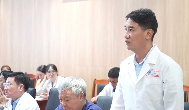 Tiến sĩ, B&aacute;c sĩ L&ecirc; Đức Nh&acirc;n Gi&aacute;m đốc Bệnh viện Đ&agrave; Nẵng.