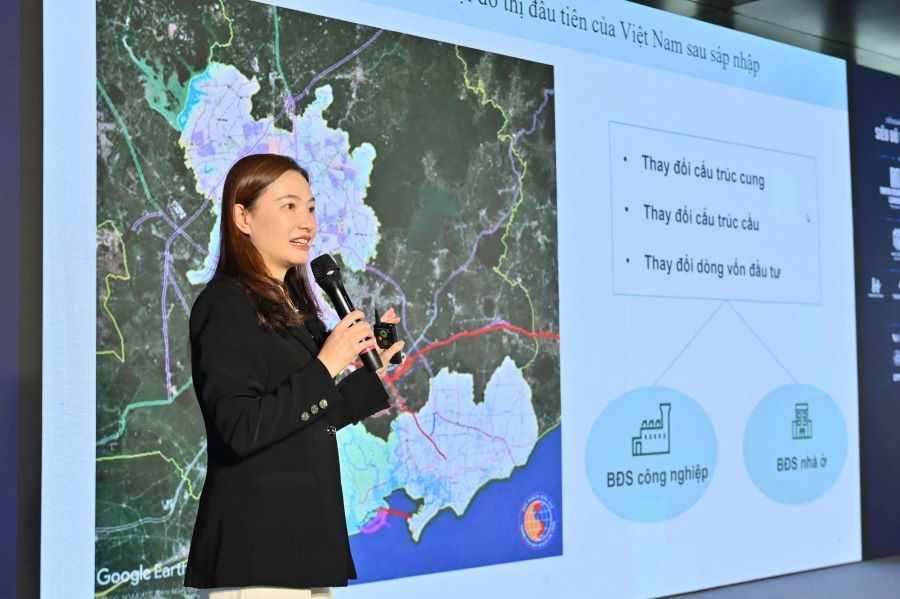 B&agrave; Dương Th&ugrave;y Dung, Gi&aacute;m đốc điều h&agrave;nh CBRE Việt Nam nhận định về cơ hội đầu tư BĐS trong kỷ nguy&ecirc;n si&ecirc;u đ&ocirc; thị