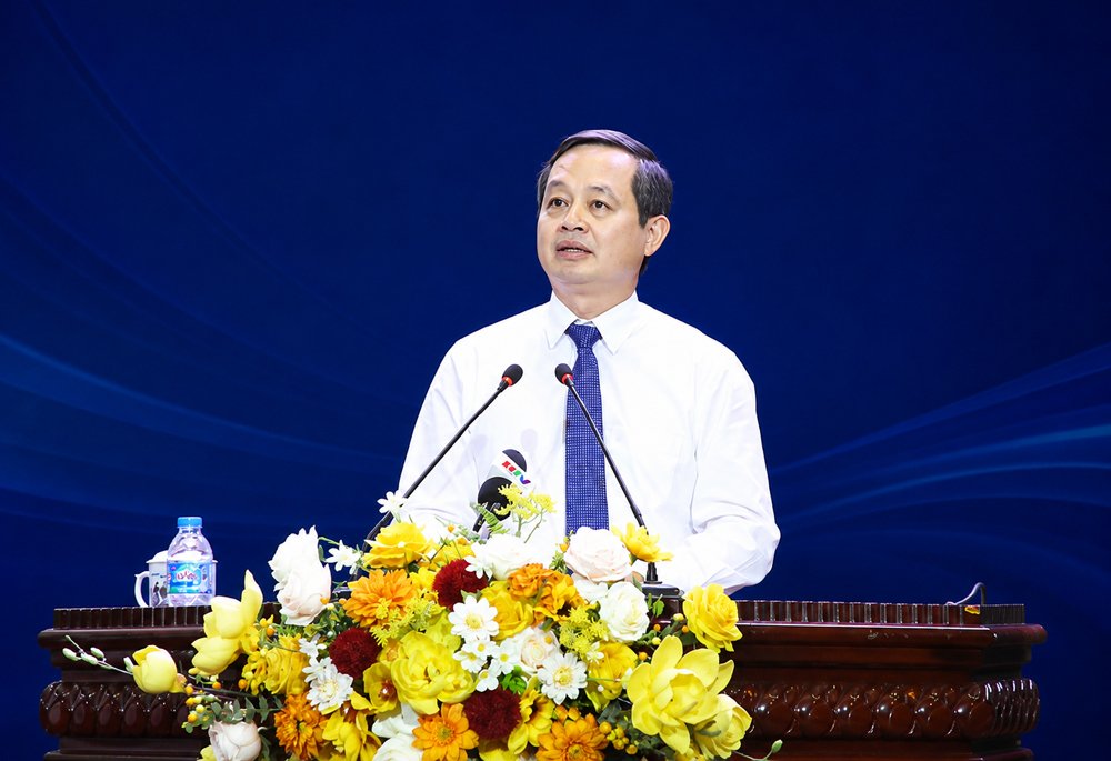 Đồng ch&iacute; Phạm Ho&agrave;ng Sơn ph&aacute;t biểu chỉ đạo tại hội nghị.