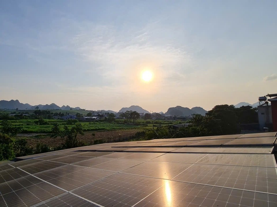Mô hình điện mặt trời mái nhà được lắp đặt các hộ gia đình CBCNV Công ty Điện lực Sơn La Mô hình điện mặt trời mái nhà được lắp đặt các hộ gia đình CBCNV Công ty Điện lực Sơn La