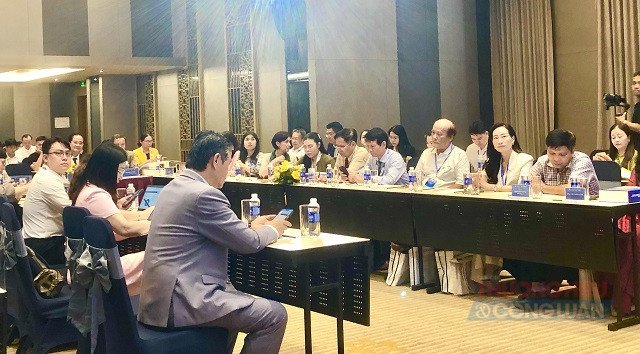Đại biểu, quan kh&aacute;ch tham dự Hội thảo. Ảnh: VH