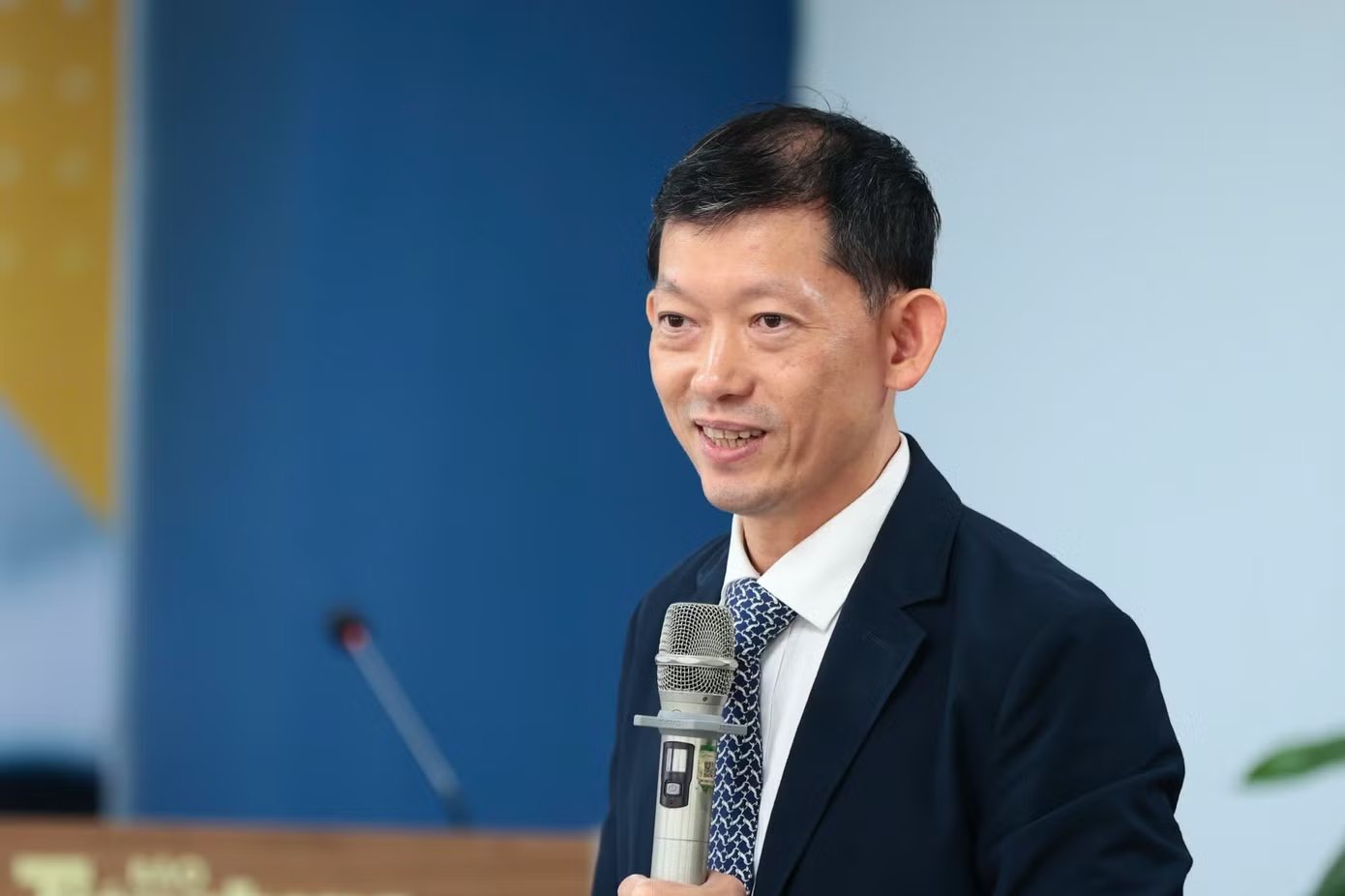 TS.BS Dương Huy Lương, Ph&oacute; Cục trưởng Cục Quản l&yacute; Kh&aacute;m, chữa bệnh, Bộ Y Tế