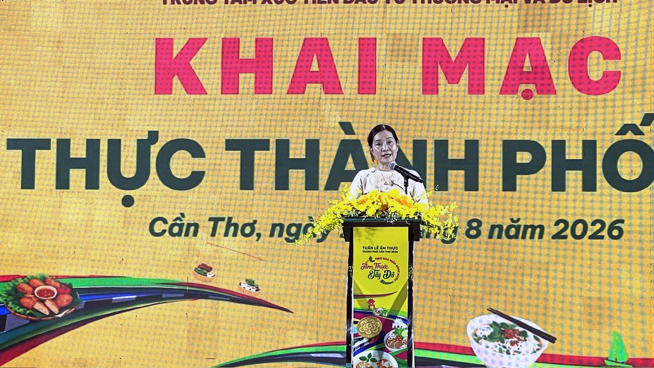 Bà Nguyễn Thị Kiều Duyên, Giám đốc Trung tâm Xúc tiến Đầu tư-Thương mại và Du lịch TP. Cần Thơ phát biểu khai mạc Tuần lễ Ẩm thực TP. Cần Thơ 2026 Bà Nguyễn Thị Kiều Duyên, Giám đốc Trung tâm Xúc tiến Đầu tư-Thương mại và Du lịch TP. Cần Thơ phát biểu khai mạc Tuần lễ Ẩm thực TP. Cần Thơ 2026