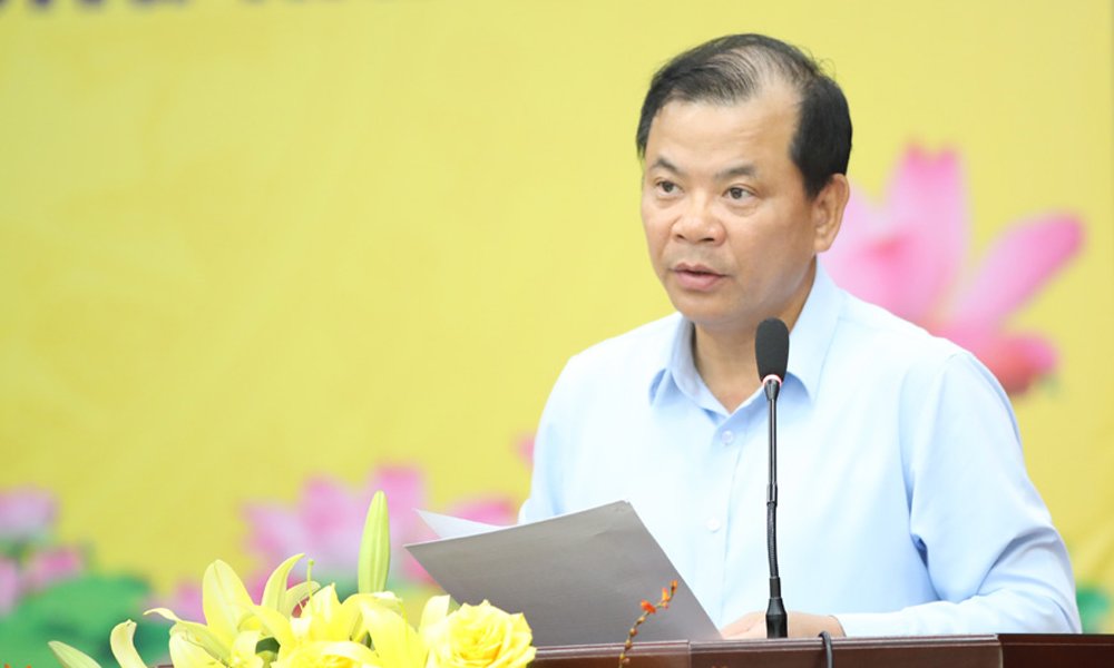 Đồng ch&iacute; Phan Thế Tuấn ph&aacute;t biểu tại hội thảo.
