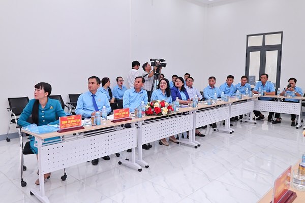 Đoàn đại biểu Yến sào Khánh Hòa Đoàn đại biểu Yến sào Khánh Hòa