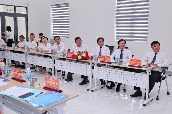Đoàn đại biểu Báo- Đài PTTH Khánh Hòa Đoàn đại biểu Báo- Đài PTTH Khánh Hòa