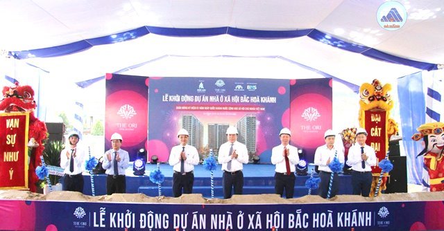 Các đại biểu thực hiện nghi thức khởi động Dự án Nhà ở xã hội Bắc Hòa Khánh. Các đại biểu thực hiện nghi thức khởi động Dự án Nhà ở xã hội Bắc Hòa Khánh.