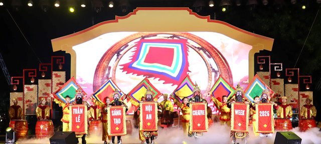Tiết mục nghệ thuật khai mạc sự kiện.