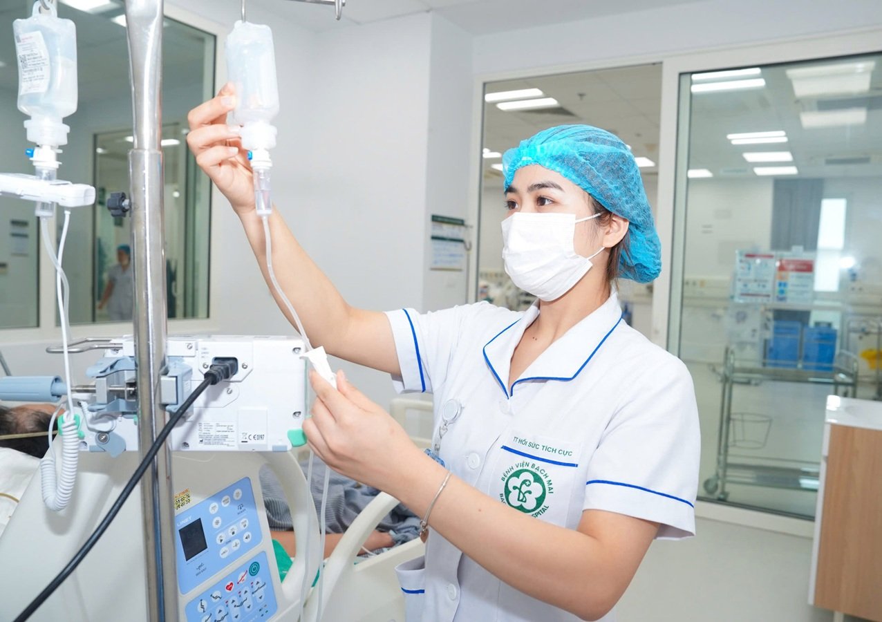 Bệnh viện Bạch Mai triển khai phương án ứng trực 24/24h, bảo đảm công tác cấp cứu, điều trị, khám ngoại trú liên tục tại cả hai cơ sở Hà Nội và Ninh Bình Bệnh viện Bạch Mai triển khai phương án ứng trực 24/24h, bảo đảm công tác cấp cứu, điều trị, khám ngoại trú liên tục tại cả hai cơ sở Hà Nội và Ninh Bình