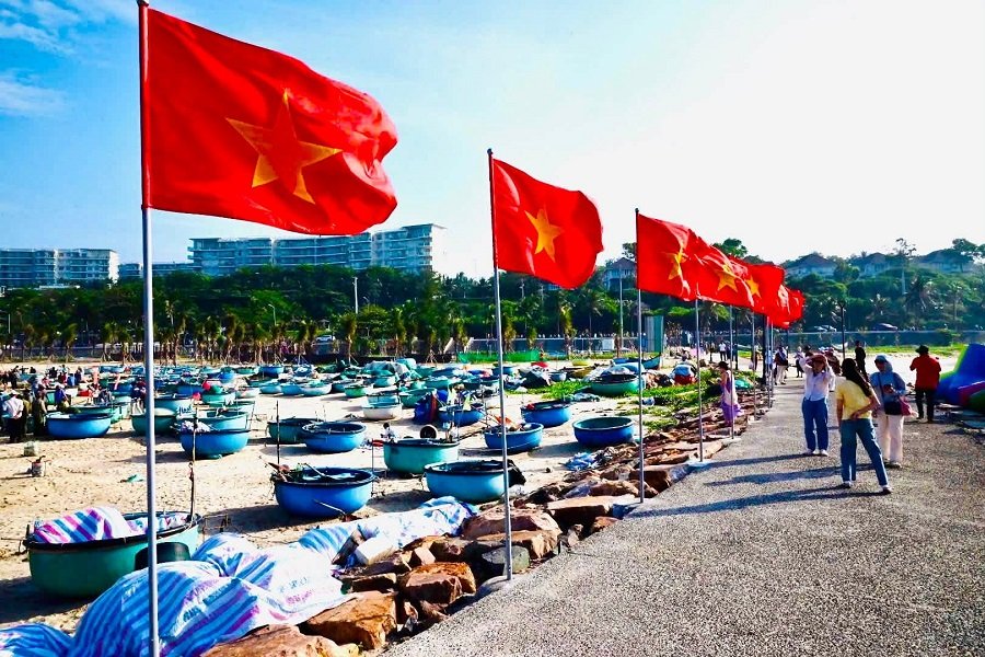 Bãi Đá Ông Địa từ lâu là một phần gắn bó với đời sống văn hóa, tín ngưỡng của người dân phường Phú Thủy nói riêng và khu vực Mũi Né - Phan Thiết nói chung. Bãi Đá Ông Địa từ lâu là một phần gắn bó với đời sống văn hóa, tín ngưỡng của người dân phường Phú Thủy nói riêng và khu vực Mũi Né - Phan Thiết nói chung.