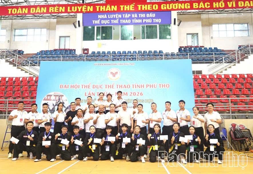 Ban tổ chức và các vận động viên thi đấu môn Võ cổ truyền tại Đại hội Thể dục thể thao tỉnh. Ban tổ chức và các vận động viên thi đấu môn Võ cổ truyền tại Đại hội Thể dục thể thao tỉnh.