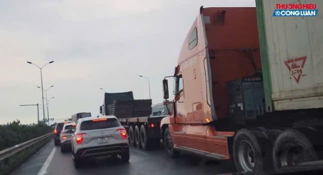 sẽ ki&ecirc;n quyết xử l&yacute; đối với những trường hợp đ&atilde; được tuy&ecirc;n truyền nhưng vẫn cố t&igrave;nh vi phạm. Ảnh: Tuấn Ngọc