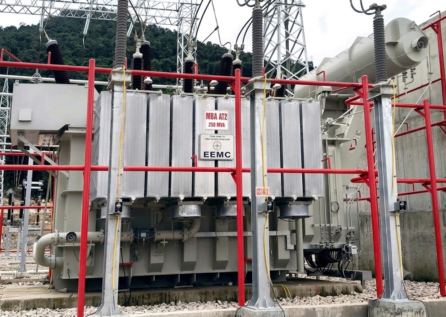 M&aacute;y biến &aacute;p AT2 220 kV &ndash; 250 MVA tại trạm 220 kV Ph&uacute; Quốc