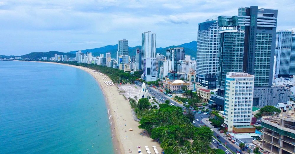 Hạ tầng điện v&agrave; c&aacute;c nguồn năng lượng t&aacute;i tạo ngo&agrave;i khơi được kỳ vọng trở th&agrave;nh nền tảng mở rộng kh&ocirc;ng gian ph&aacute;t triển c&ocirc;ng nghiệp, logistics v&agrave; c&aacute;c ng&agrave;nh kinh tế biển trong giai đoạn mới.