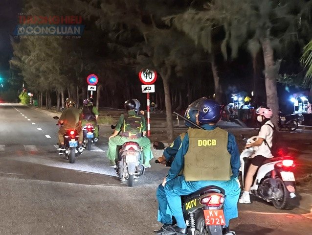 Công an phường Hải Vân, thành phố Đà Nẵng đã chủ trì, phối hợp Đồn Biên phòng Hải Vân, lực lượng Quân sự phường và lực lượng tham gia bảo vệ ANTT ở cơ sở. Công an phường Hải Vân, thành phố Đà Nẵng đã chủ trì, phối hợp Đồn Biên phòng Hải Vân, lực lượng Quân sự phường và lực lượng tham gia bảo vệ ANTT ở cơ sở.