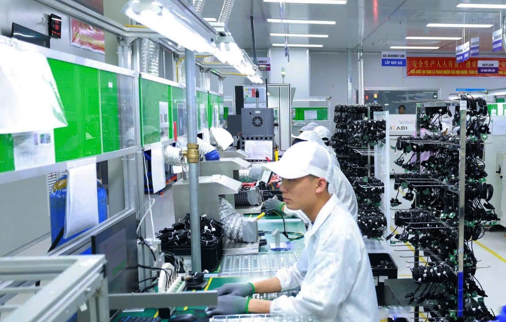 Hoạt động sản xuất tại Công ty Vina Technology (Khu công nghiệp Điềm Thụy), tỉnh Thái Nguyên. Ảnh: thainguyen.gdt.gov.vn Hoạt động sản xuất tại Công ty Vina Technology (Khu công nghiệp Điềm Thụy), tỉnh Thái Nguyên. Ảnh: thainguyen.gdt.gov.vn