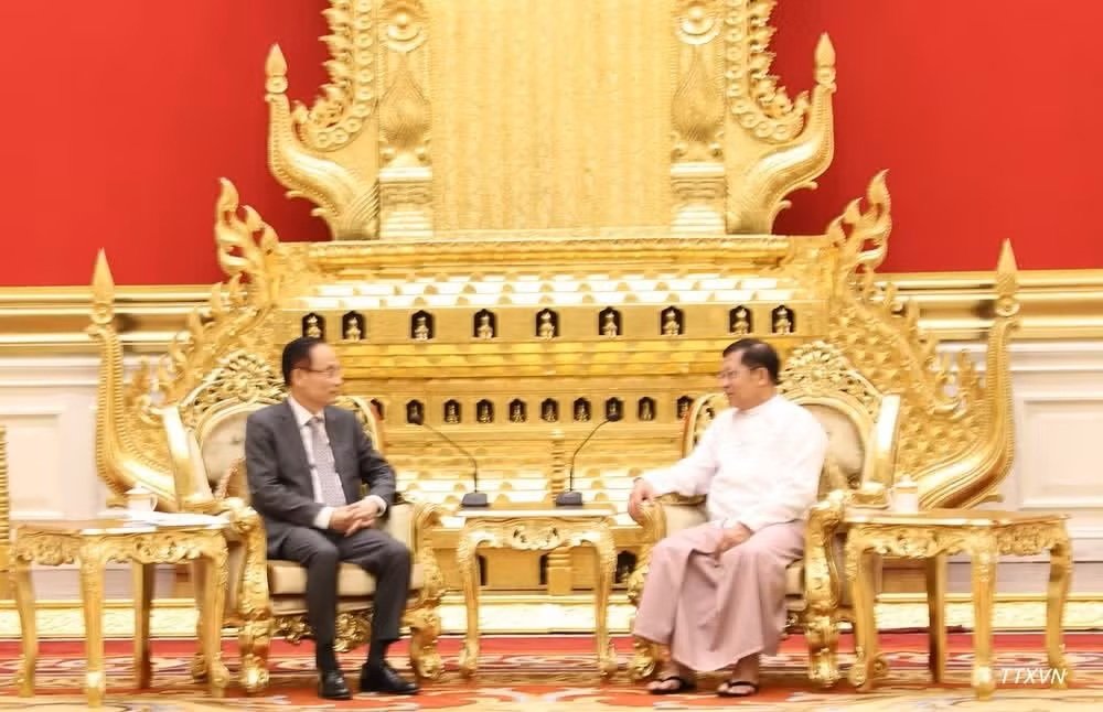 Trong khu&ocirc;n khổ chuyến thăm Myanmar, đồng chủ tr&igrave; Kỳ họp lần thứ 10 Ủy ban hỗn hợp về hợp t&aacute;c song phương, ng&agrave;y 26/8/2026, đồng ch&iacute; L&ecirc; Ho&agrave;i Trung, Ủy vi&ecirc;n Bộ Ch&iacute;nh trị, Bộ trưởng Ngoại giao c&oacute; c&aacute;c cuộc hội kiến Tổng thống Cộng h&ograve;a Li&ecirc;n bang Myanmar Min Aung Hlaing. (Ảnh: TTXVN)