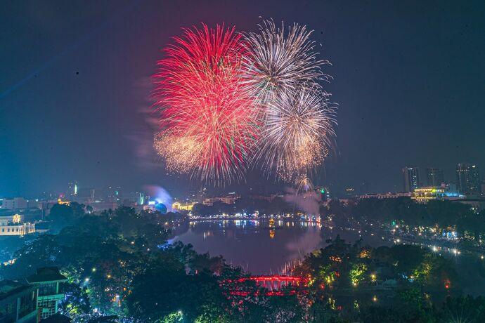 Hà Nội tổ chức bắn pháo hoa tại 5 trận địa trong tối Quốc khánh 2/9/2026. Ảnh minh họa. Hà Nội tổ chức bắn pháo hoa tại 5 trận địa trong tối Quốc khánh 2/9/2026. Ảnh minh họa.