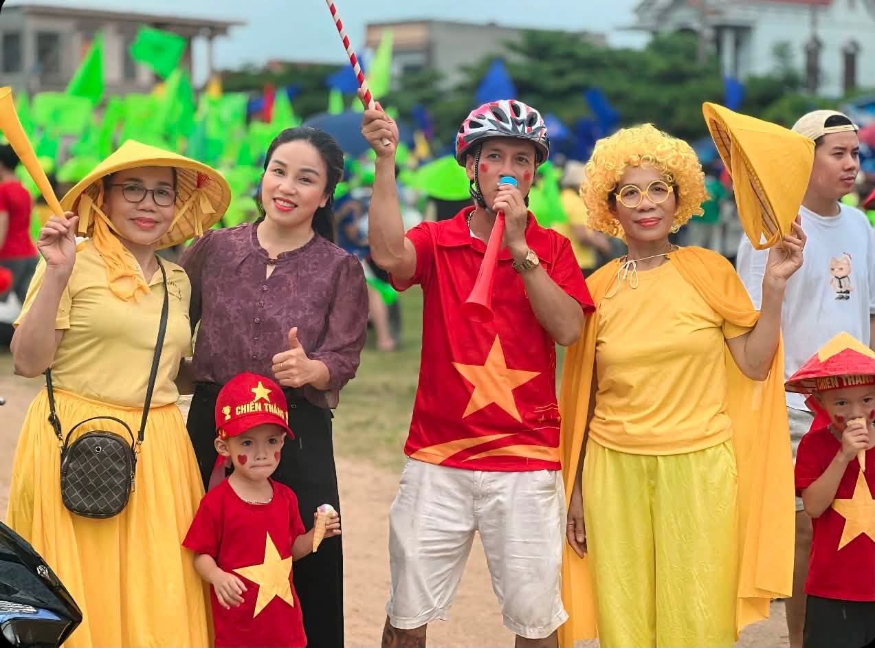 Niềm vui ngày hội Niềm vui ngày hội