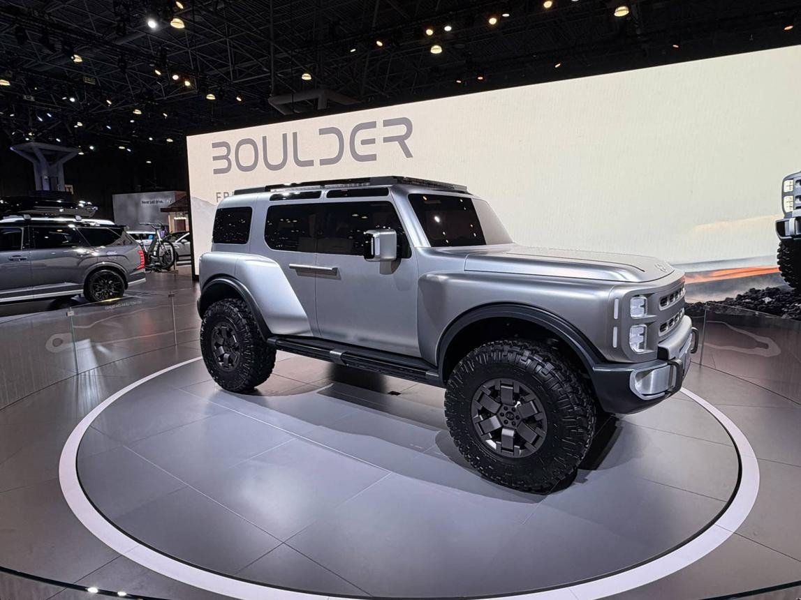 Hyundai Boulder lộ diện thiết kế bản thương mại th&ocirc;ng qua hồ sơ bằng s&aacute;ng chế. Mẫu SUV khung gầm rời được định hướng cạnh tranh trong ph&acirc;n kh&uacute;c xe địa h&igrave;nh. Nguồn Internet
