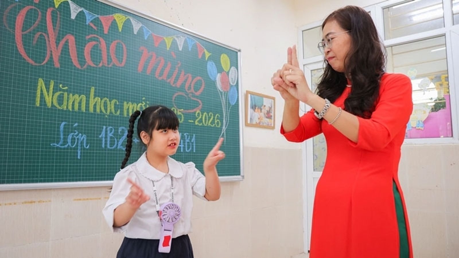C&aacute;c cơ sở gi&aacute;o dục ch&iacute;nh thức được ph&eacute;p k&yacute; kết hợp đồng lao động to&agrave;n thời gian với nh&agrave; gi&aacute;o đ&atilde; hưởng chế độ hưu tr&iacute;