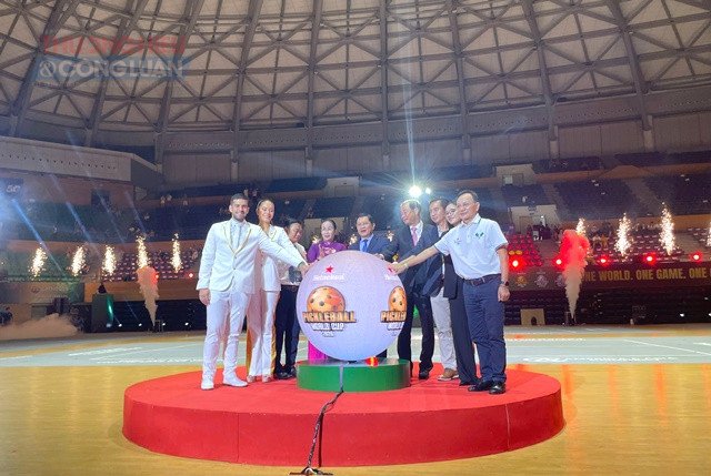 C&aacute;c thực hiện nghi thức khai mạc Giải Heineken Pickleball World Cup 2026.