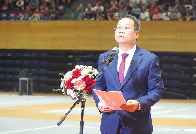Chủ tịch UBND TP. Đ&agrave; Nẵng Nguyễn Mạnh H&ugrave;ng ph&aacute;t biểu tại Lễ khai mạc.