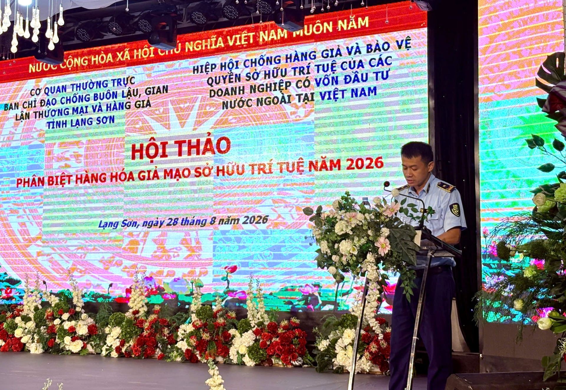 Phó Chi cục trưởng Chi cục Quản lý thị trường Lạng Sơn, Hứa Đức Tùng Phó Chi cục trưởng Chi cục Quản lý thị trường Lạng Sơn, Hứa Đức Tùng