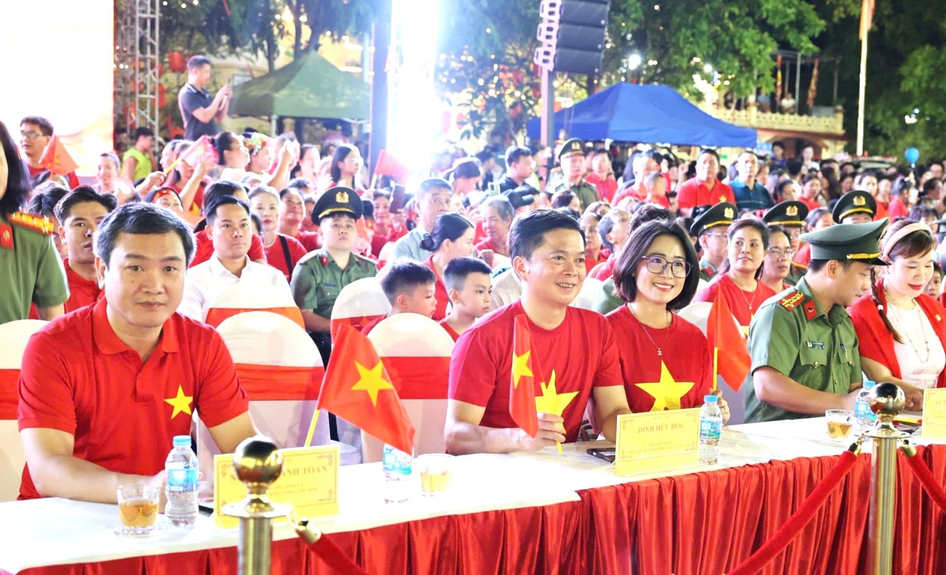 C&aacute;c đại biểu tham dự chương tr&igrave;nh
