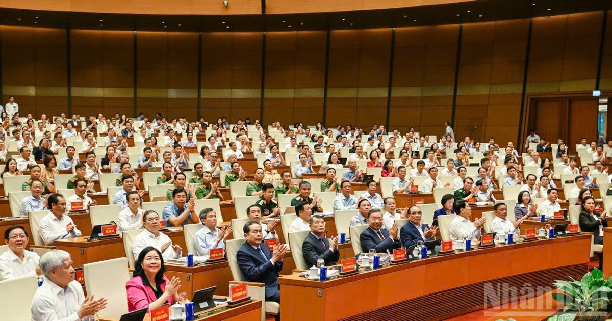 Các đại biểu tham dự Hội nghị toàn quốc nghiên cứu, học tập, quán triệt và triển khai thực hiện một số Nghị quyết, Chỉ thị của Bộ Chính trị. (Ảnh: DUY LINH) Các đại biểu tham dự Hội nghị toàn quốc nghiên cứu, học tập, quán triệt và triển khai thực hiện một số Nghị quyết, Chỉ thị của Bộ Chính trị. (Ảnh: DUY LINH)