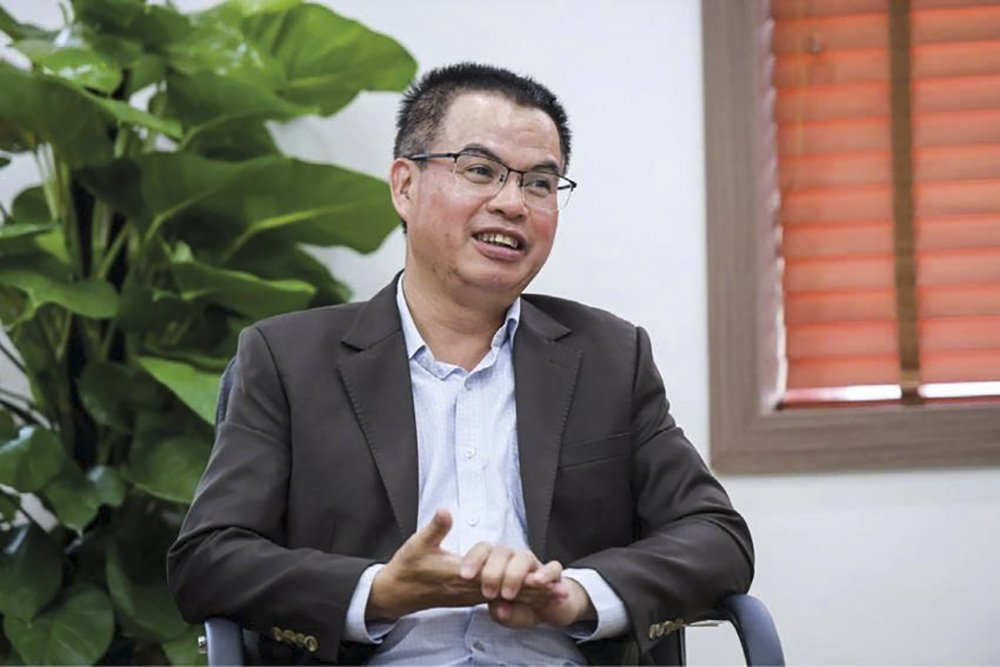&ocirc;ng Nguyễn Viết Hiến, Th&agrave;nh vi&ecirc;n Hội đồng th&agrave;nh vi&ecirc;n C&ocirc;ng ty TNHH MTV Apatit Việt Nam, được bổ nhiệm c&oacute; thời hạn giữ chức vụ Tổng gi&aacute;m đốc C&ocirc;ng ty TNHH MTV Apatit Việt Nam.