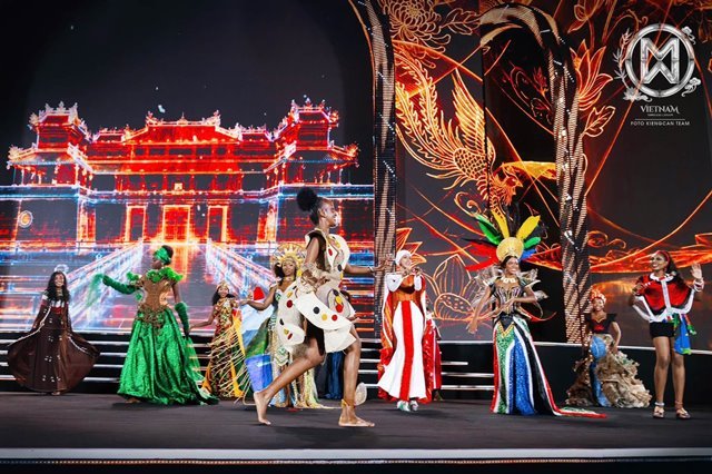 Tối 2/9, chương trình “Hello Vietnam - Hello World” thuộc khuôn khổ Miss World 2026 diễn ra tại Quảng trường 2 Tháng 4, phường Nha Trang, tỉnh Khánh Hòa. Ảnh: Ban tổ chức. Tối 2/9, chương trình “Hello Vietnam - Hello World” thuộc khuôn khổ Miss World 2026 diễn ra tại Quảng trường 2 Tháng 4, phường Nha Trang, tỉnh Khánh Hòa. Ảnh: Ban tổ chức.