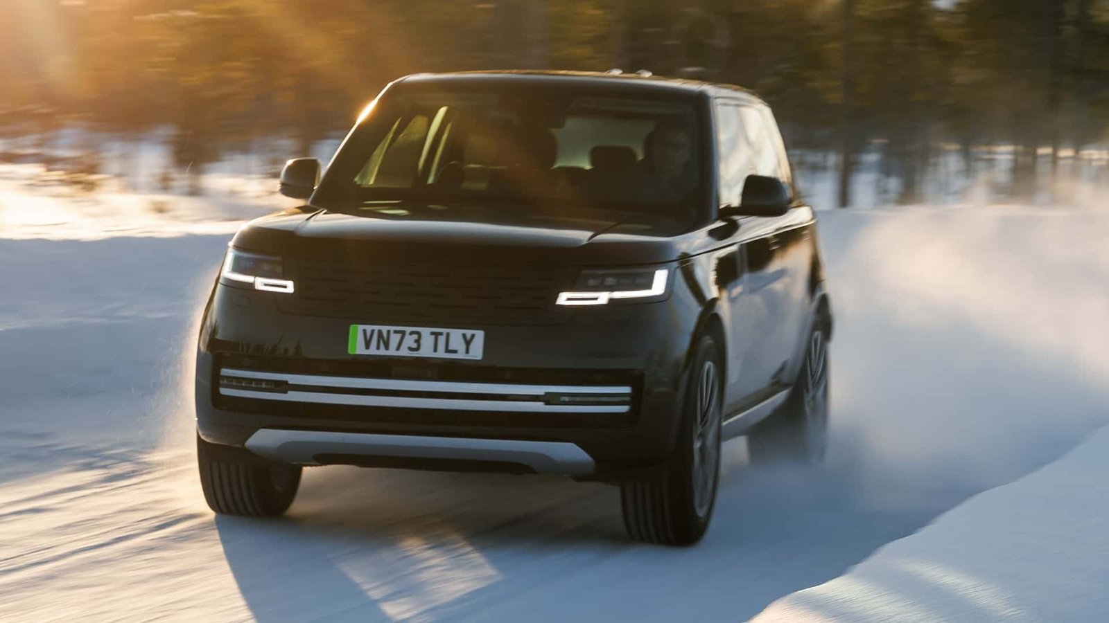 Range Rover Electric chạy 600km mỗi lần sạc