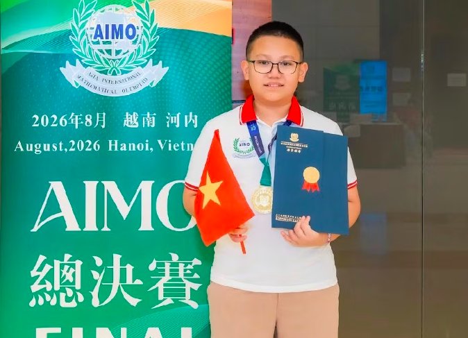 Trần Nguyên Minh giành Huy chương Vàng trong lần thứ hai tham dự AIMO. Ảnh: NVCC Trần Nguyên Minh giành Huy chương Vàng trong lần thứ hai tham dự AIMO. Ảnh: NVCC