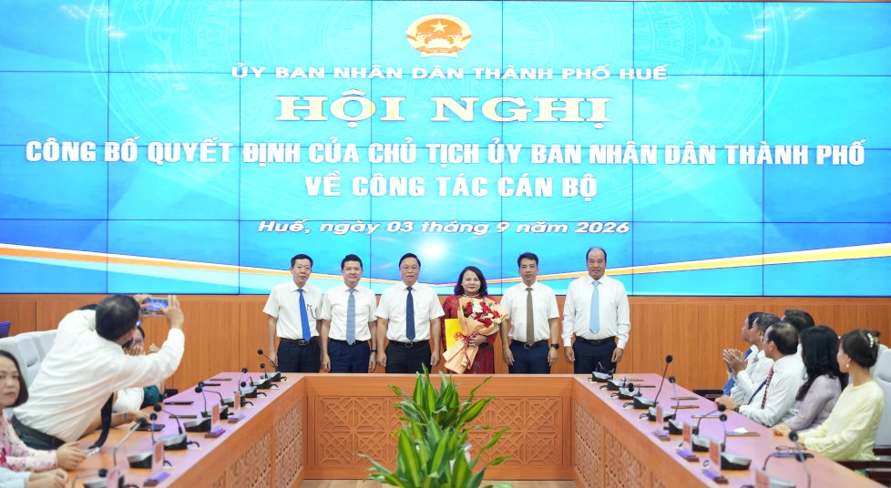 Bà Trần Thị Hoài Trâm- nguyên Giám đốc Sở Du lịch làm Giám đốc Sở Ngoại vụ Bà Trần Thị Hoài Trâm- nguyên Giám đốc Sở Du lịch làm Giám đốc Sở Ngoại vụ