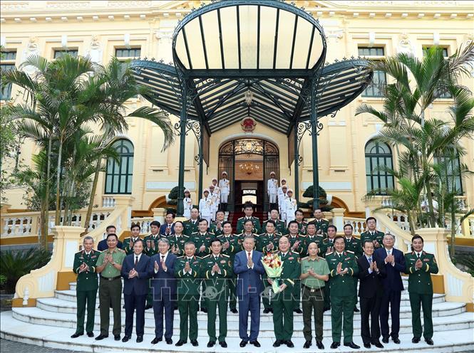 Tổng B&iacute; thư, Chủ tịch nước T&ocirc; L&acirc;m v&agrave; c&aacute;c đại biểu. Ảnh: Thống Nhất/TTXVN
