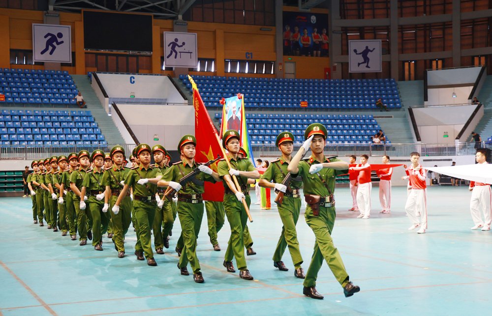 Lực lượng C&ocirc;ng an tham gia đồng diễn tại buổi tổng duyệt.