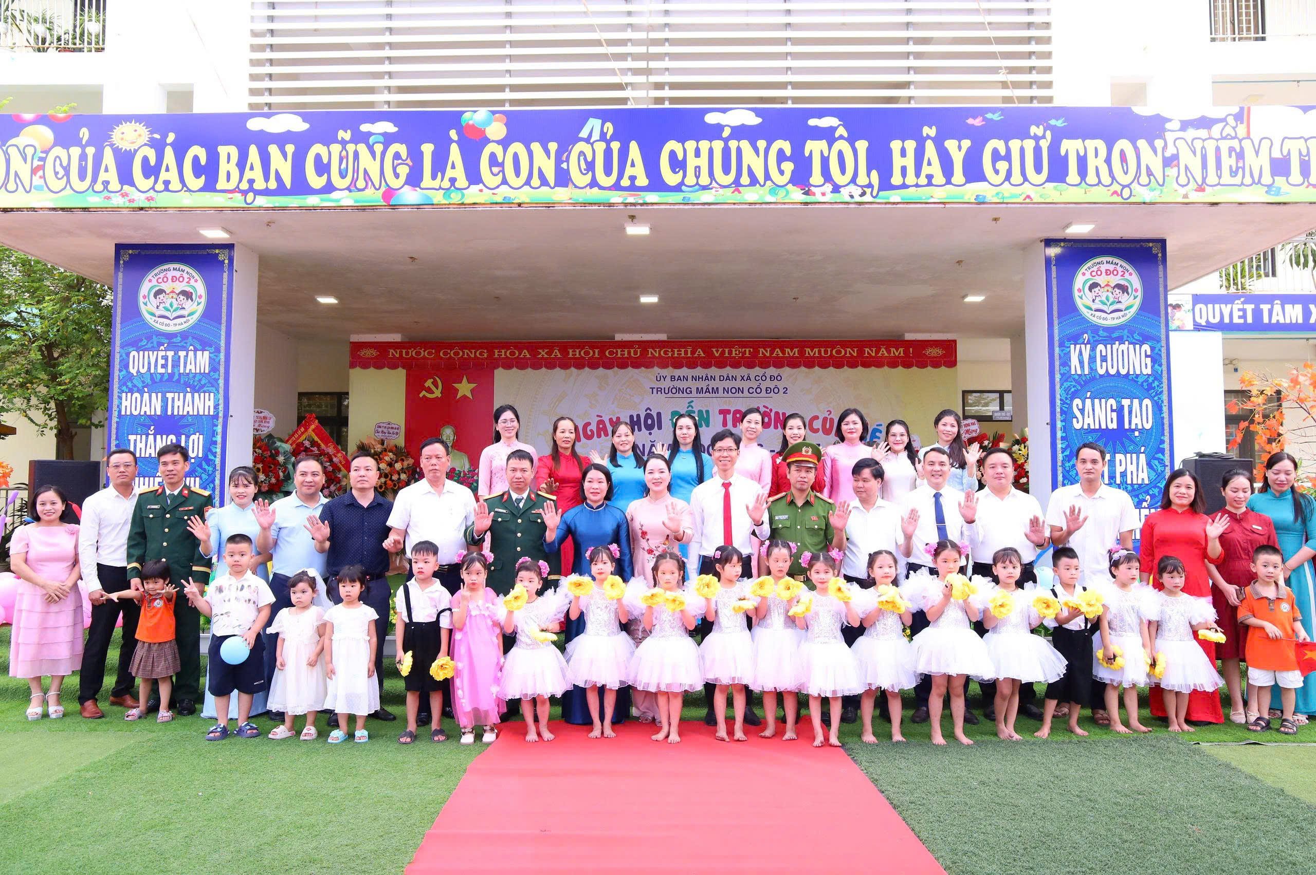 L&atilde;nh đạo x&atilde; Cổ Đ&ocirc; động vi&ecirc;n, ch&uacute;c c&aacute;c thầy c&ocirc; gi&aacute;o v&agrave; học sinh bước v&agrave;o năm học 2026&ndash;2027 với tinh thần đo&agrave;n kết, tr&aacute;ch nhiệm v&agrave; quyết t&acirc;m cao, phấn đấu đạt nhiều kết quả t&iacute;ch cực trong dạy v&agrave; học.