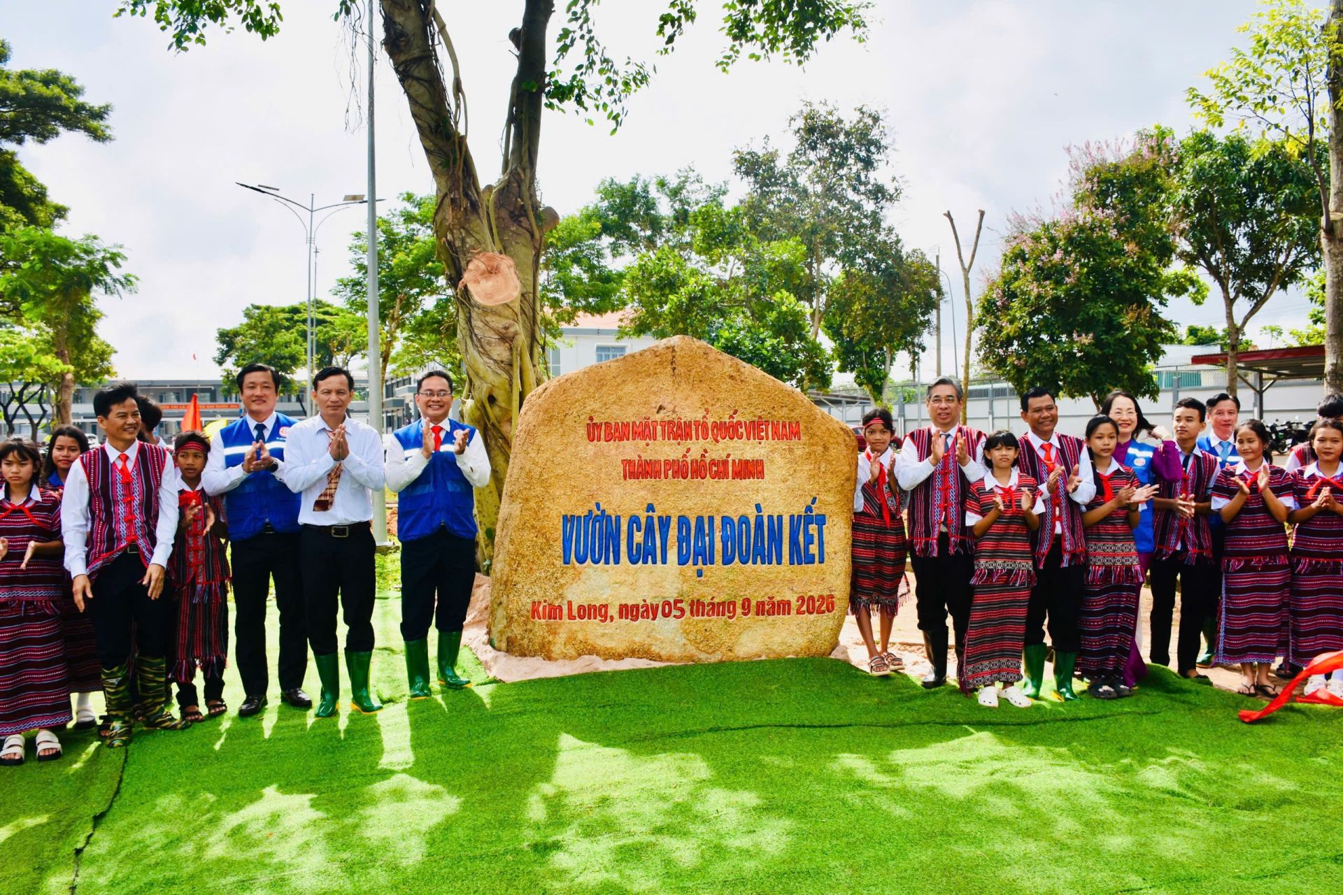 S&aacute;ng 5-9, đồng ch&iacute; Nguyễn Phước Lộc, Ủy vi&ecirc;n Trung ương Đảng, Ph&oacute; B&iacute; thư Th&agrave;nh ủy, Chủ tịch Ủy ban MTTQ Việt Nam TPHCM, dự lễ khai giảng năm học 2026-2027 tại Trường Phổ th&ocirc;ng d&acirc;n tộc nội tr&uacute; B&agrave; Rịa - Vũng T&agrave;u (x&atilde; Kim Long).