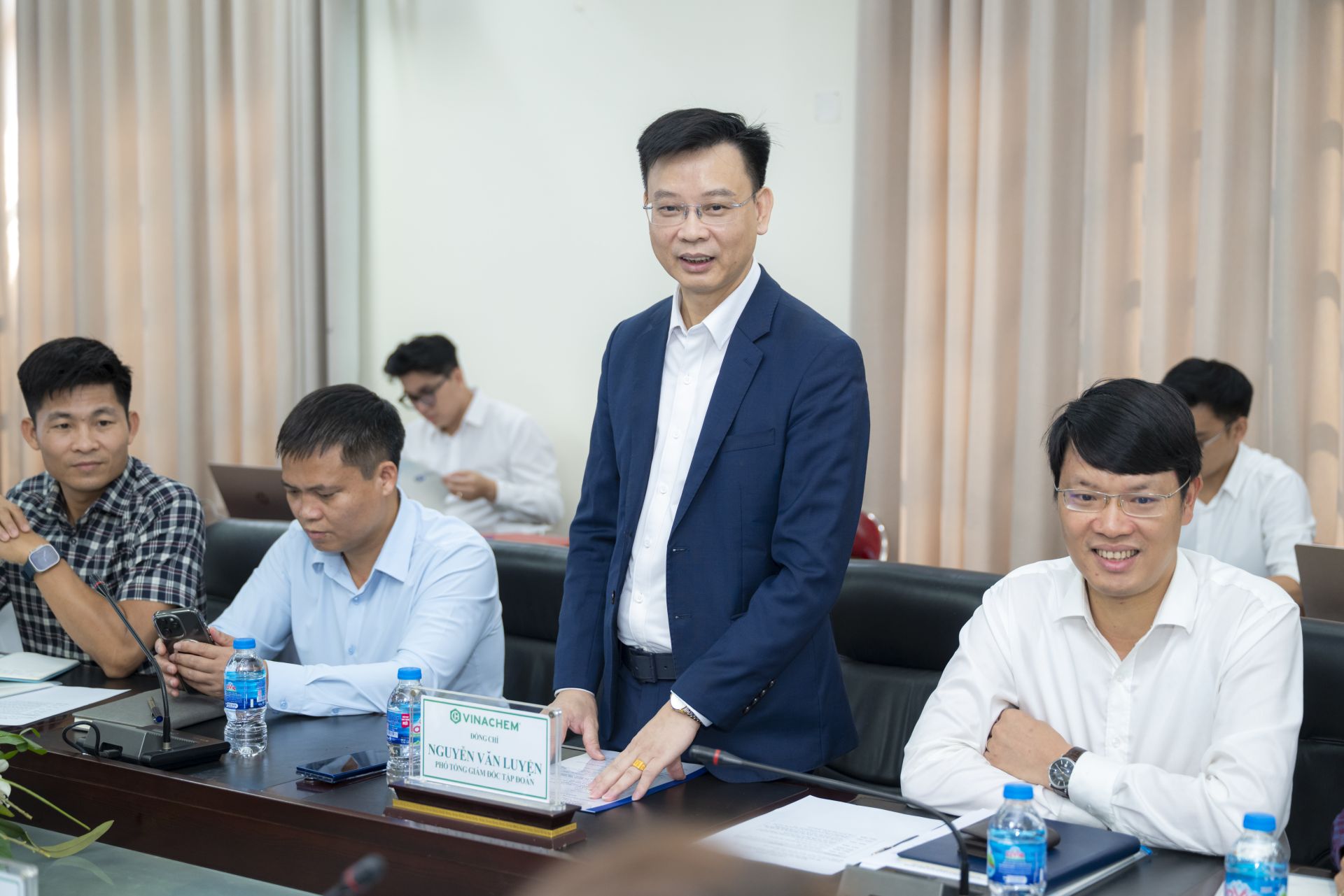 Đồng ch&iacute; Nguyễn Văn Luyện, Ph&oacute; Tổng gi&aacute;m đốc Tập đo&agrave;n ph&aacute;t biểu tại buổi l&agrave;m việc