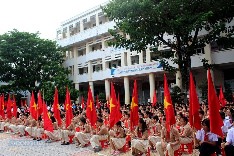Các em học sinh khối 6 Trường THCS Nguyễn An Ninh dự Lễ khai giảng, Khóa học sinh đầu tiên của trường thực hiện nội dung giáo dục chất lượng cao, tiên tiến, hội nhập khu vực và quốc tế Các em học sinh khối 6 Trường THCS Nguyễn An Ninh dự Lễ khai giảng, Khóa học sinh đầu tiên của trường thực hiện nội dung giáo dục chất lượng cao, tiên tiến, hội nhập khu vực và quốc tế