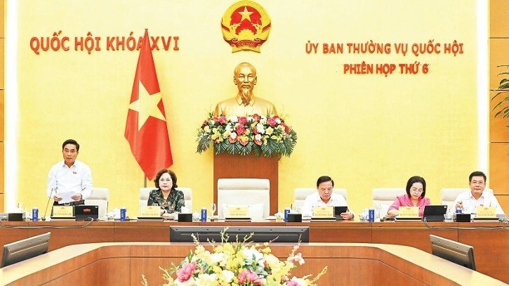 Phi&ecirc;n họp thứ 6 của Ủy ban Thường vụ Quốc hội s&aacute;ng 4/9. (Ảnh: DUY LINH)