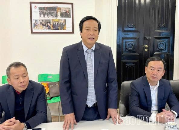 Đồng chí Phó Bí thư Tỉnh ủy Nguyễn Mạnh Sơn phát biểu tại buổi làm việc. Đồng chí Phó Bí thư Tỉnh ủy Nguyễn Mạnh Sơn phát biểu tại buổi làm việc.