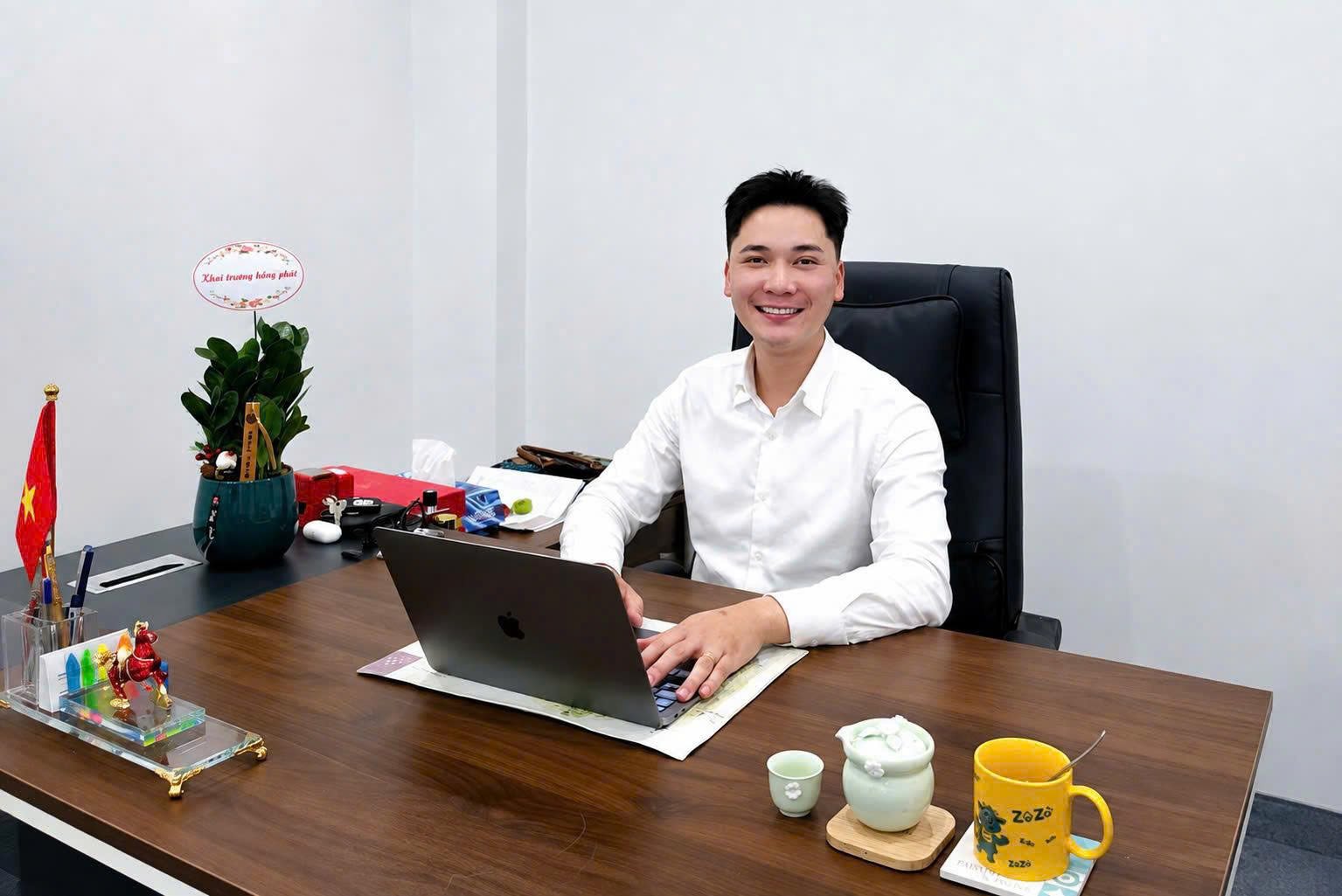 Ông Phạm Văn Miền - Tổng Giám đốc Công ty Cổ phần Thương mại và Dịch vụ Quốc tế Viva Travel Ông Phạm Văn Miền - Tổng Giám đốc Công ty Cổ phần Thương mại và Dịch vụ Quốc tế Viva Travel
